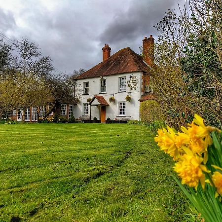 The Furze Bush Inn ニューベリー エクステリア 写真