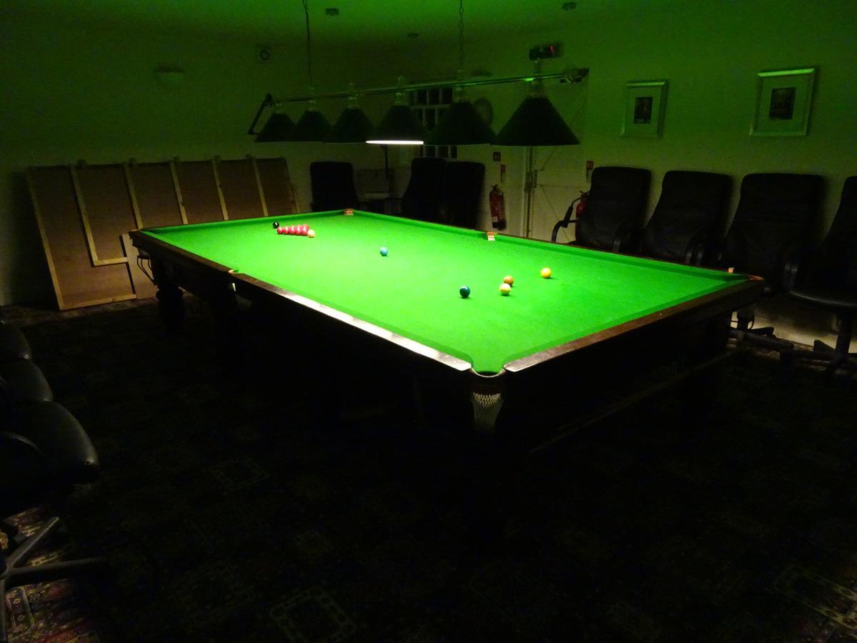 The Furze Bush Inn ニューベリー エクステリア 写真
