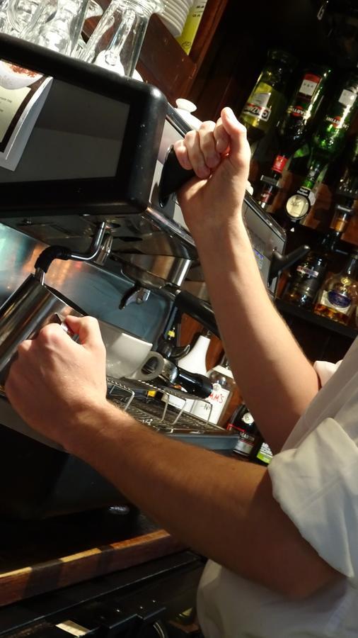 The Furze Bush Inn ニューベリー エクステリア 写真